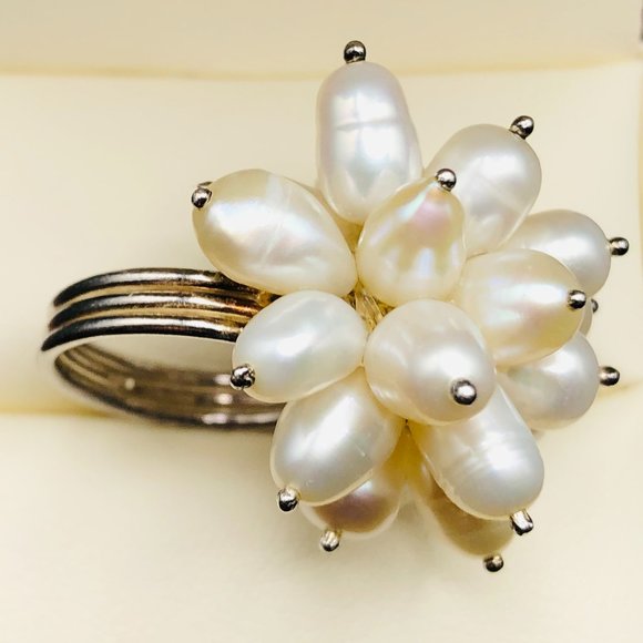 Artisan Sterling Silver Pearl Earrings & Cluster Pearl Ring Size 5 - 18.2 Grams - Picture 11 of 16